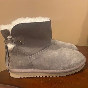 Koolaburra bu UGG boots